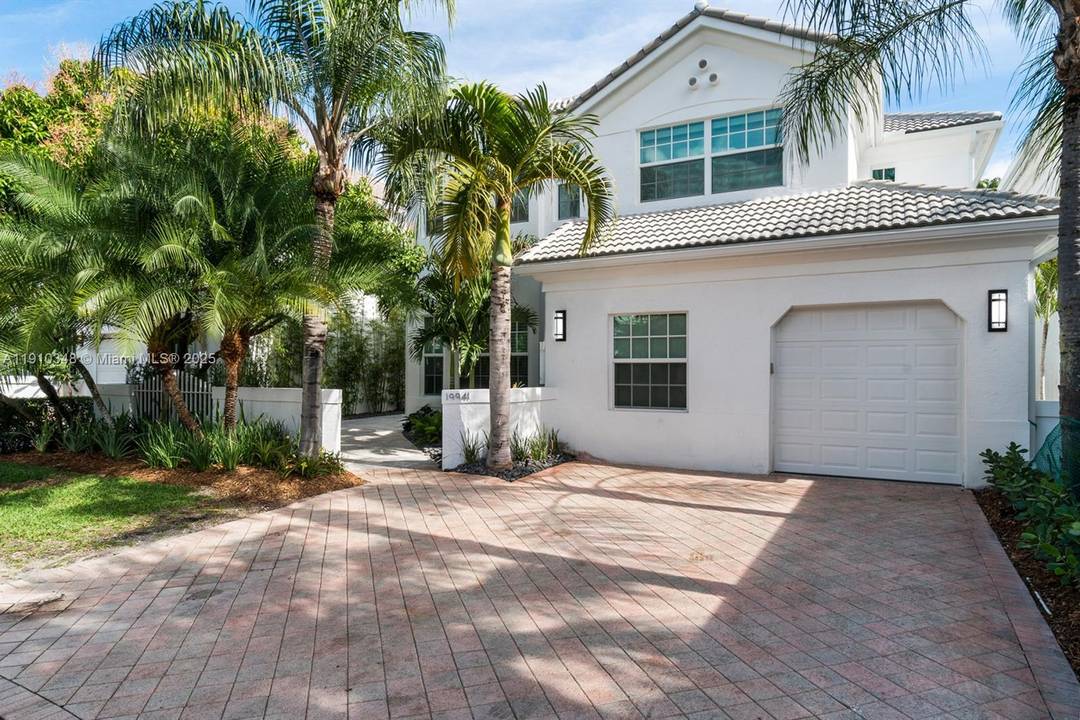 This stunning Single Family home in Aventura, FL was built in 1994 and fully remodeled in 2019, offers 5 bedrooms, 5 bathrooms, and 1 half bathroom.