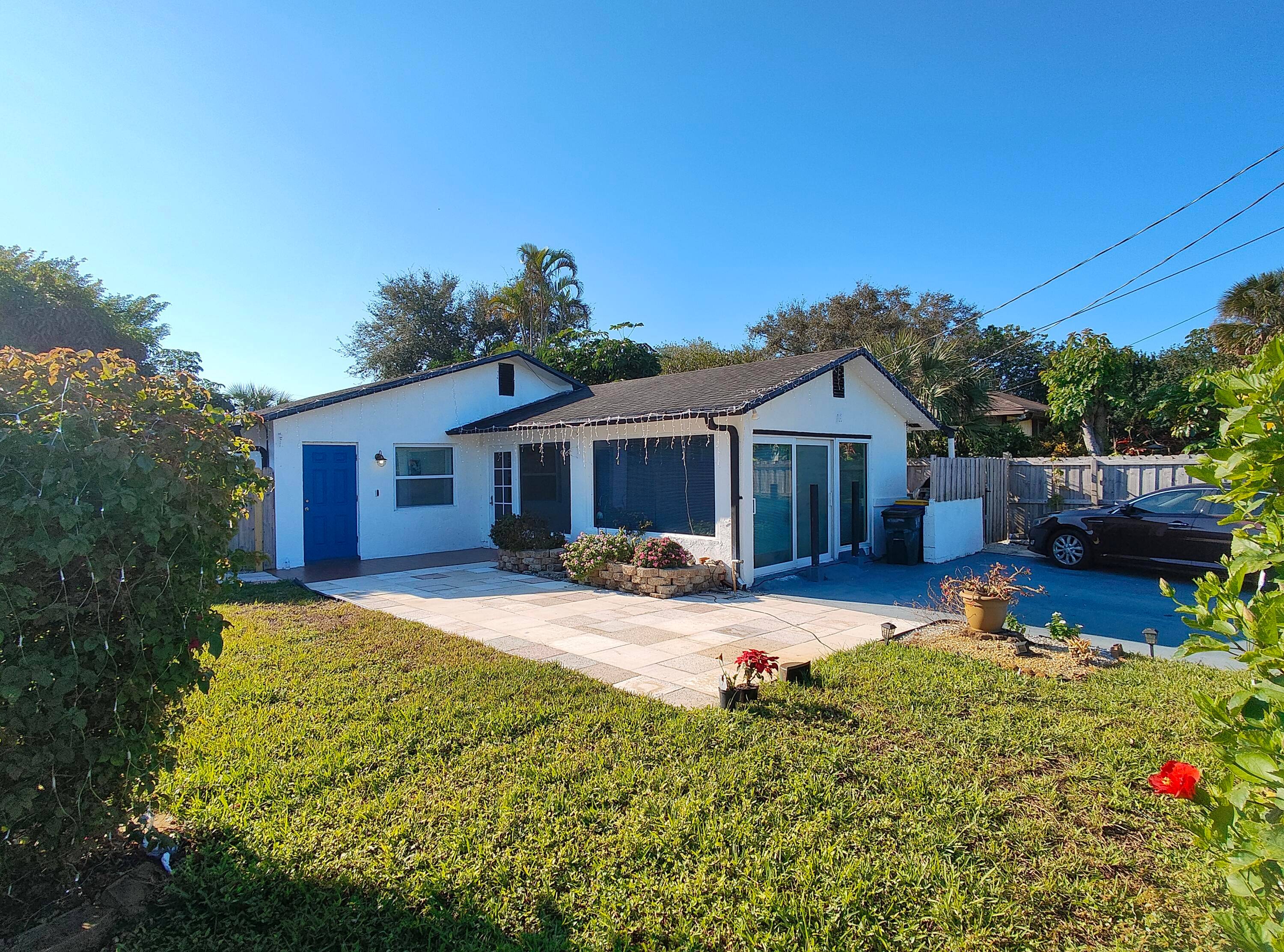 SIGNIFICANT PRICE REDUCTION TO 359, 900.