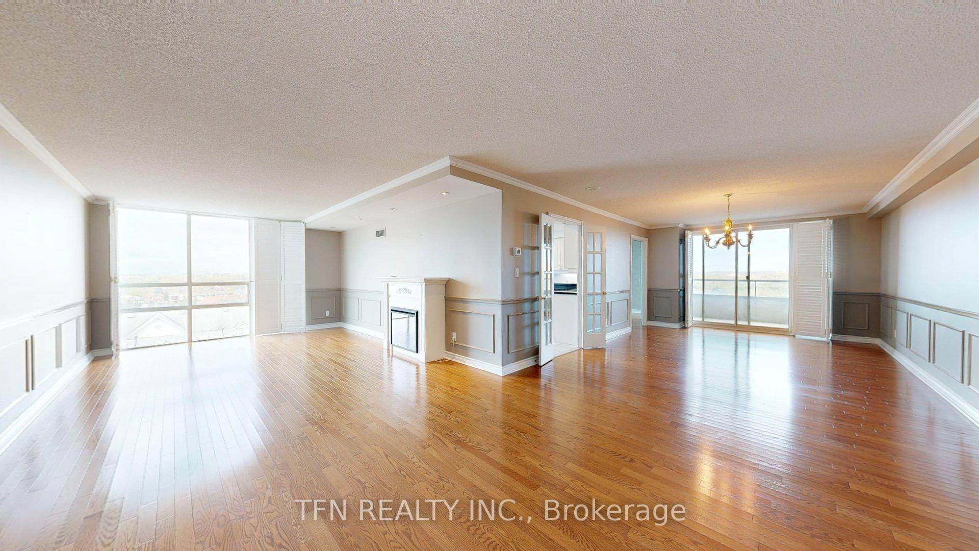 Incredibly Spacious 2095 Sqft Unit In The Vibrant City of Vaughan.