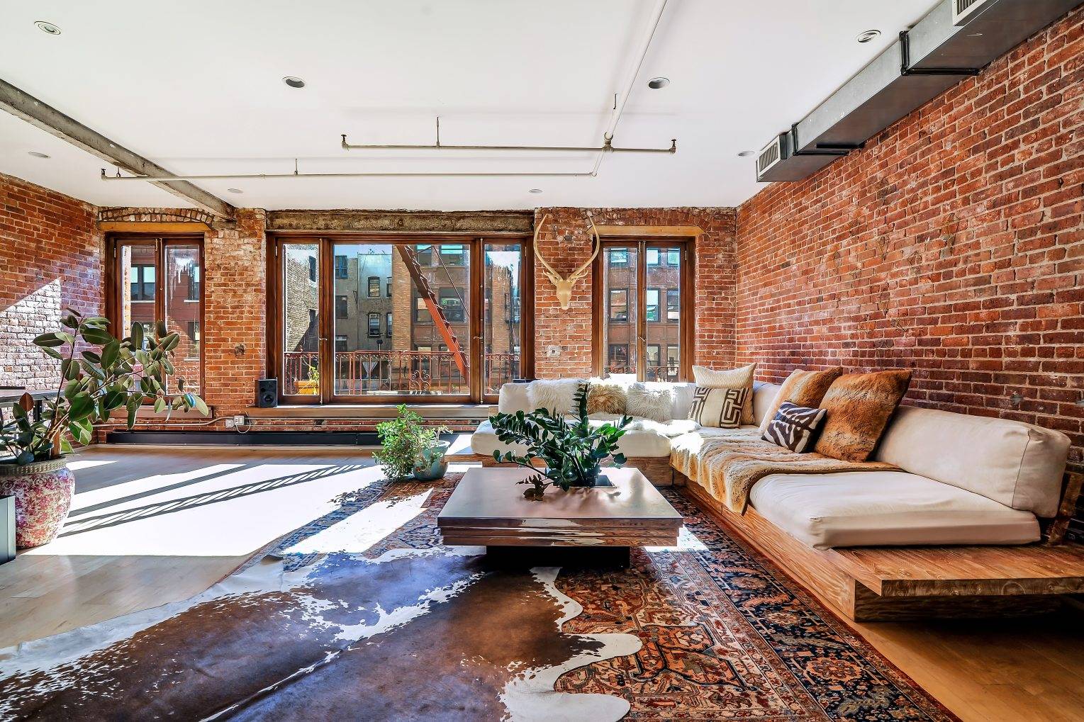 FEATURED IN ARCHITECTURAL DIGEST.