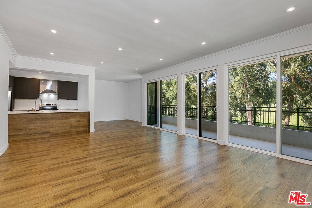 12320 MONTANA AVE 3BR Brentwood La