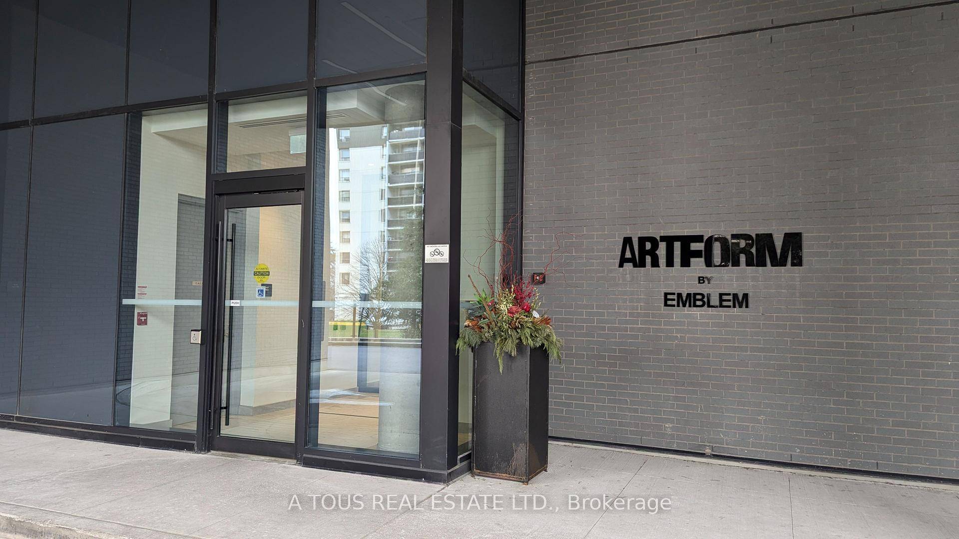 Come amp ; See this beautiful 1 1bdrm unit with 2 FULL bathrm and call it HOME !