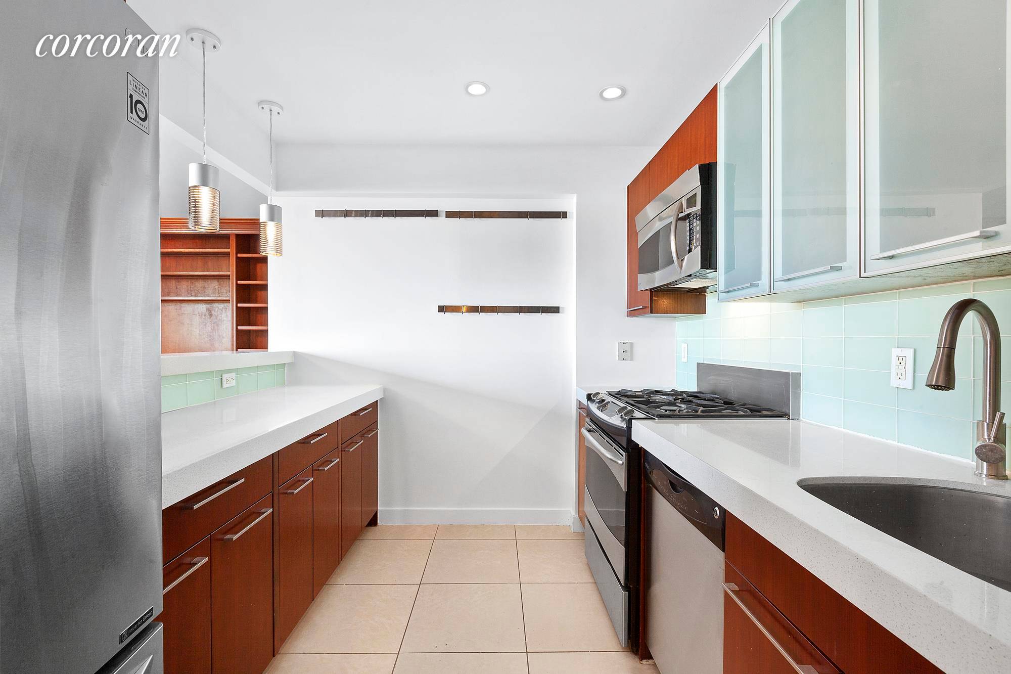 Investors Only. Tenant in place for 2 years.