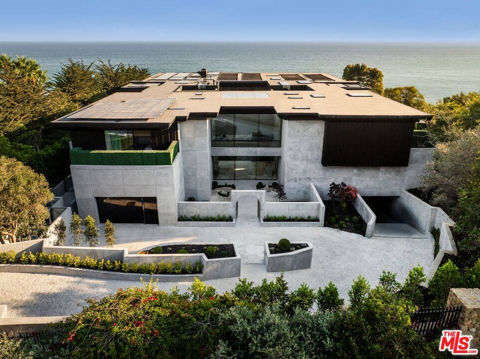 11824 Ellice St 10BR Malibu La