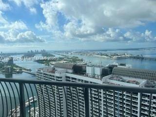 Beautiful views of Intercoastal and City.
