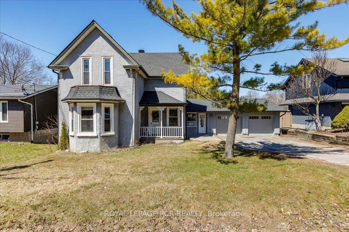 Remarkably cared for detached home sitting on a 66ft x 133ft lot with a brand new composite fence 35K with separate back street access to backyard from double gate, perfect ...