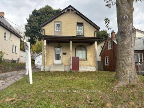 Opportunity knocks for handy first time buyers and investors alike !