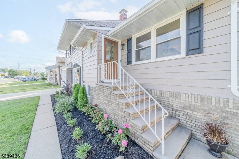 Beautifully Remodeled Split Level Home Move In Ready !