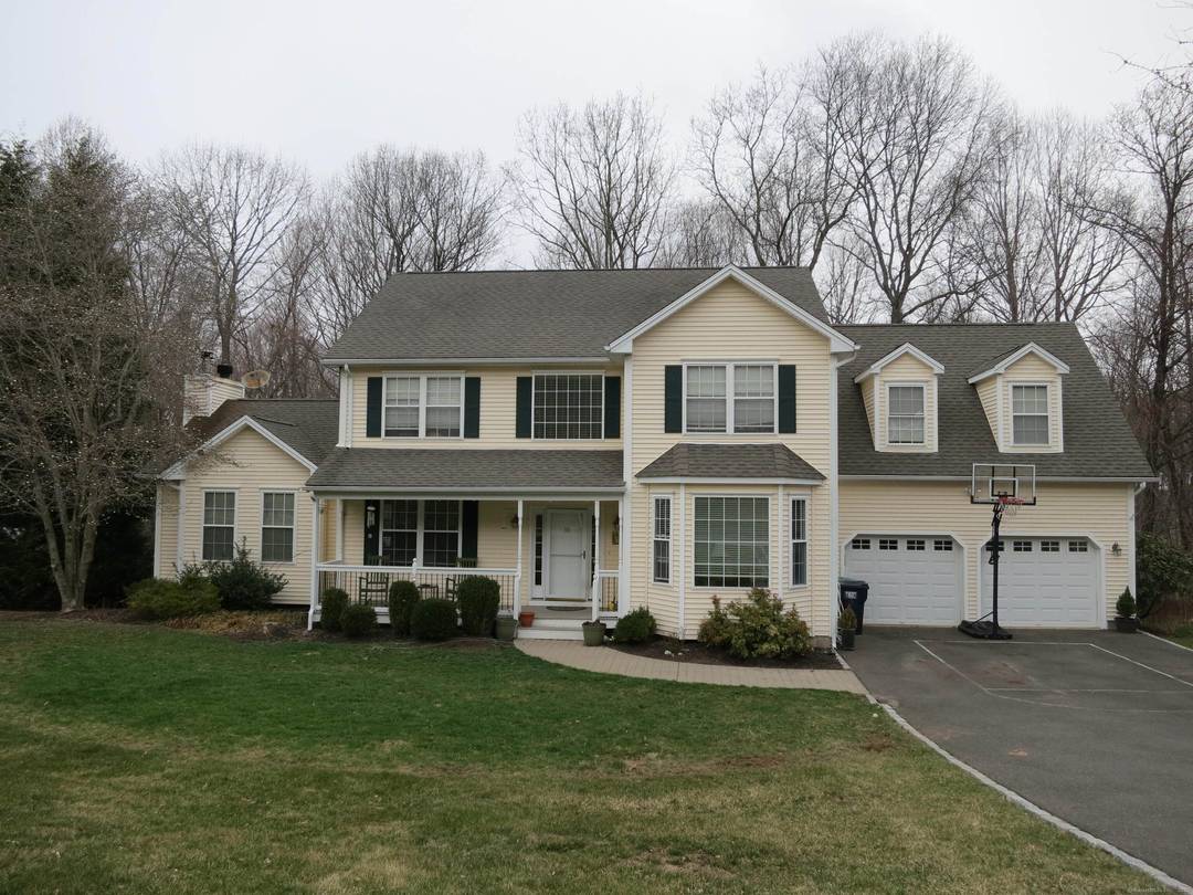 Located in desirable Brookfield Estates.