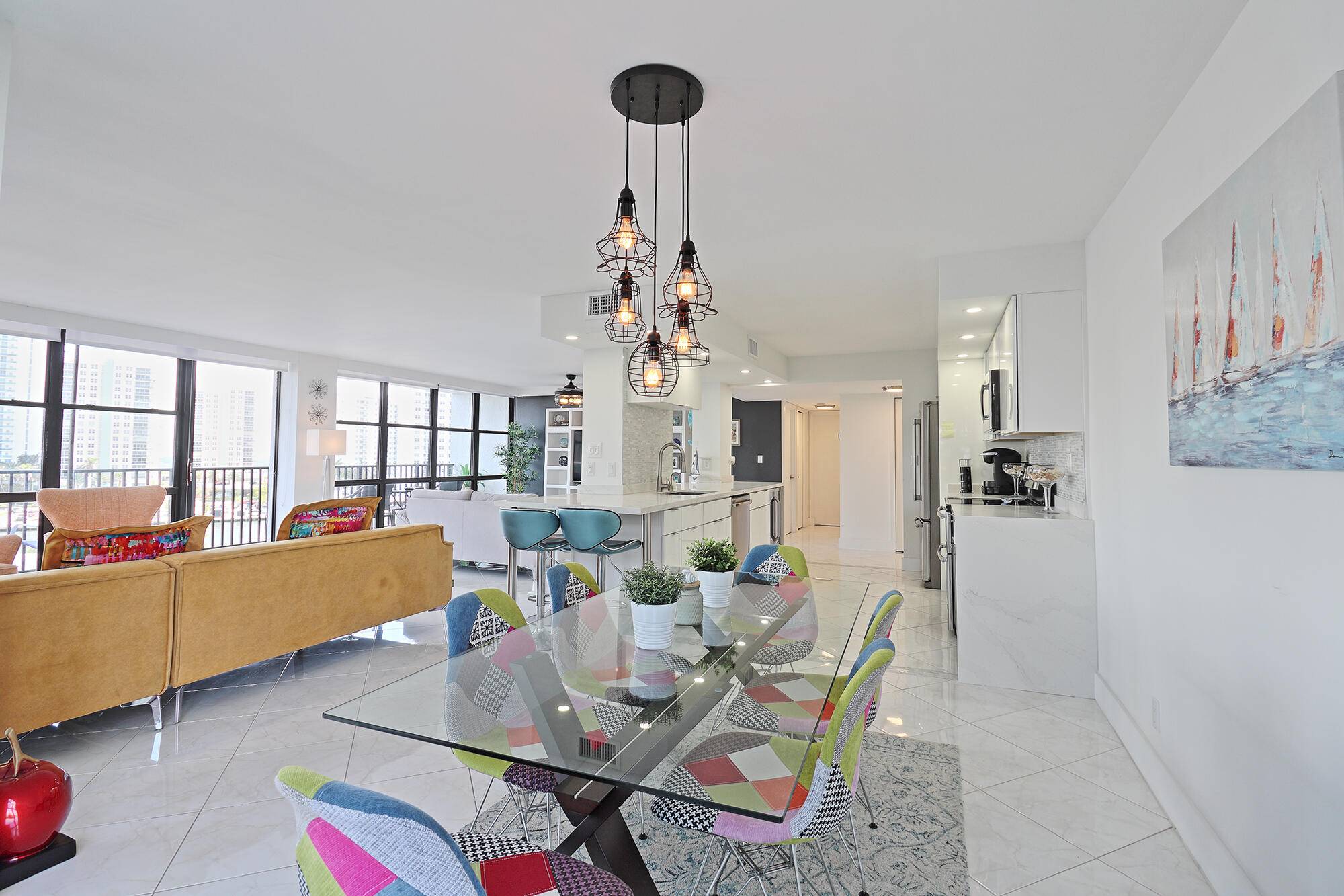 Be ready to be wowed ! Enjoy a SEASONAL RENTAL, DEC 1st to MAY 31st, 2025.