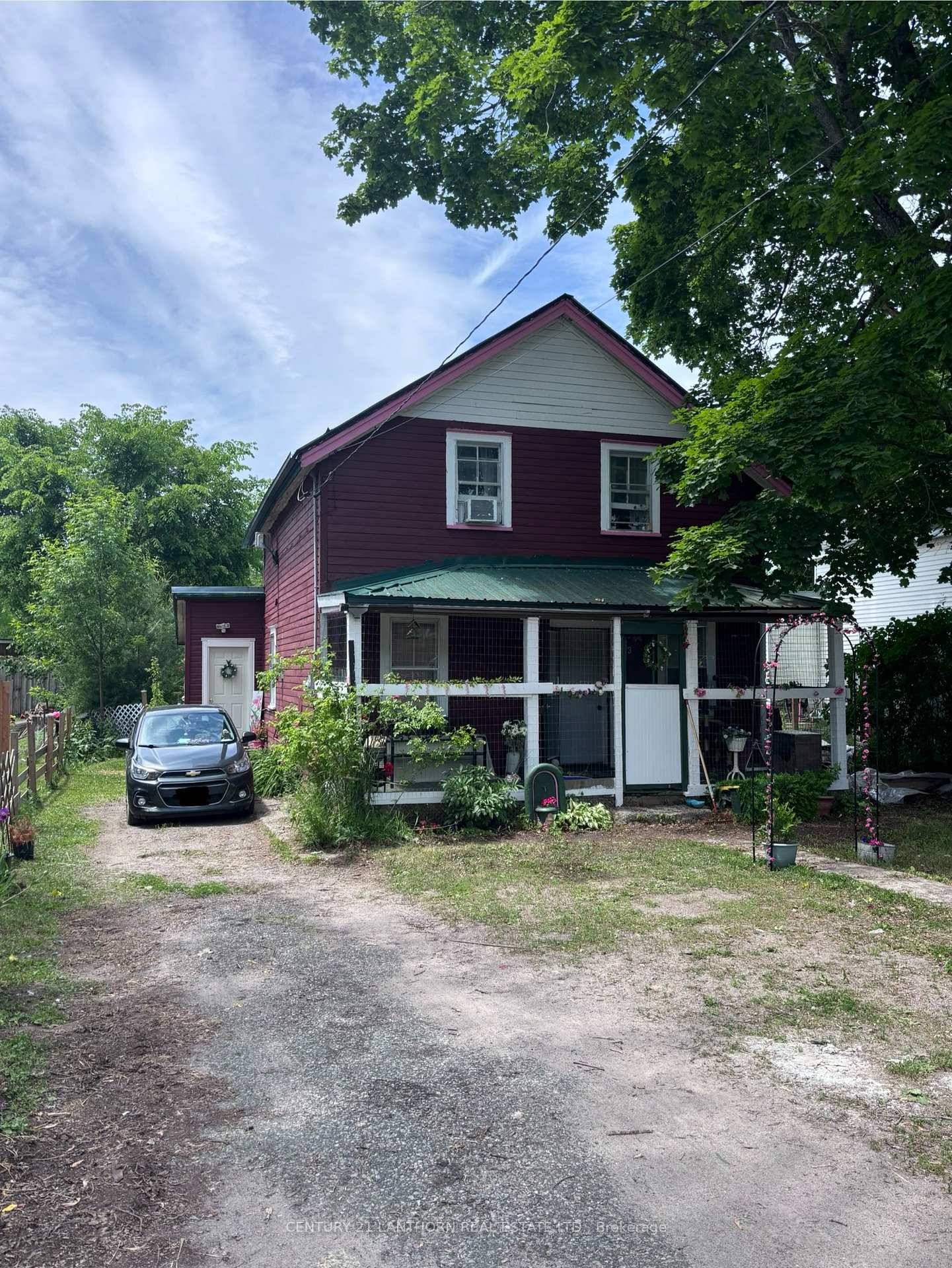 Welcome to 23 O'Brien Street located in the Village of Deloro, a small village with deep roots in the history of Marmora and Lake.
