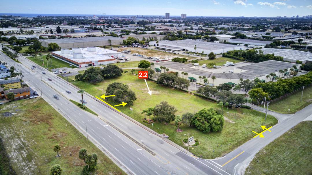 PRIME COMMERCIAL LAND on Blue Heron Blvd, East of 95.