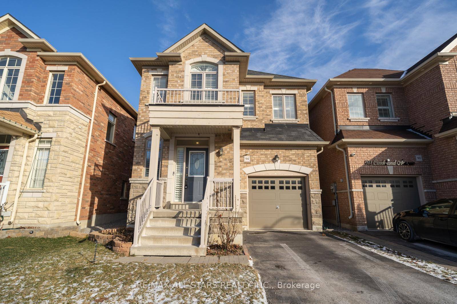 Welcome to 94 Creekland Avenue in Stouffville !