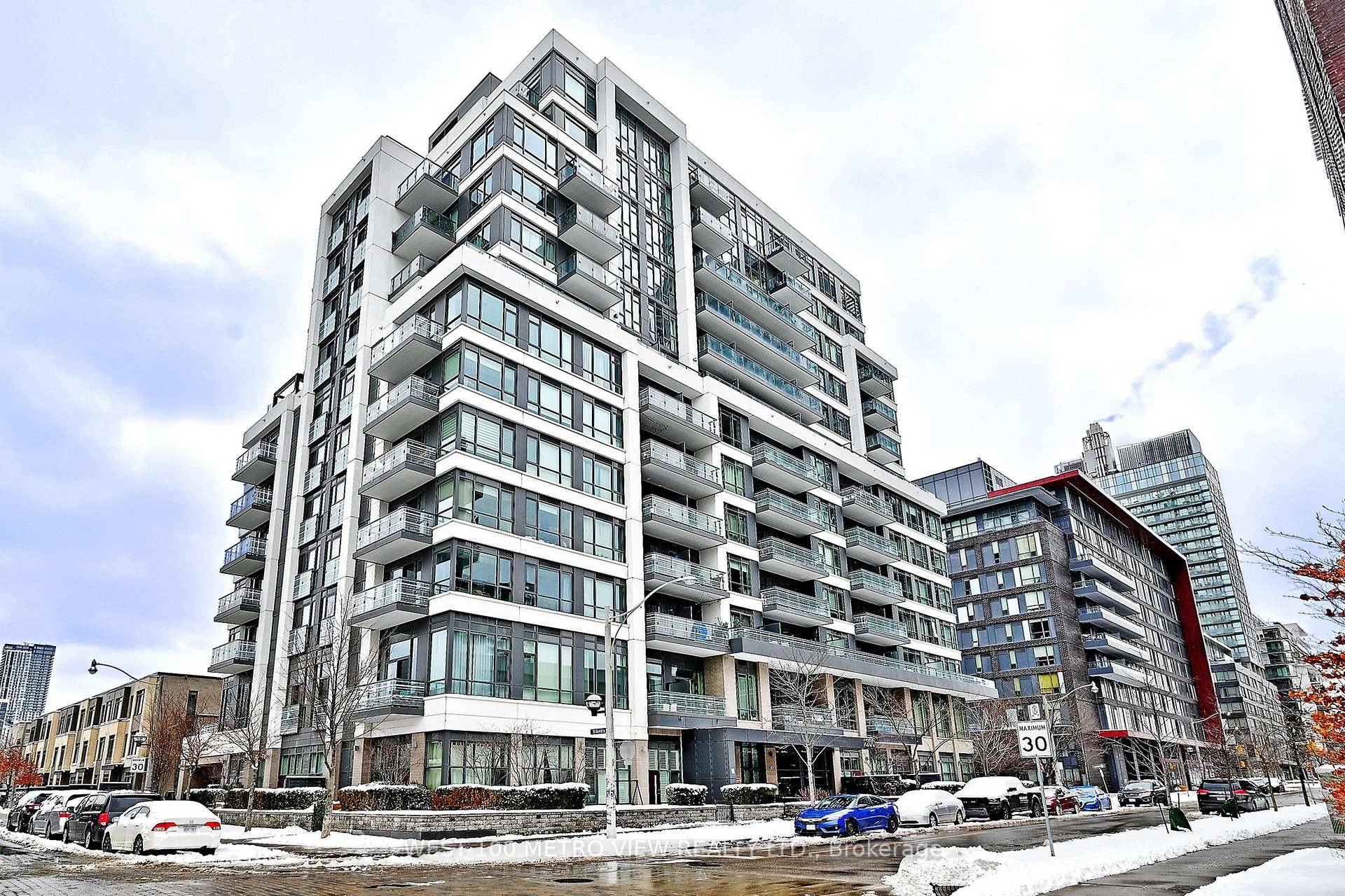 Absolutely Gorgeous 2 Bed 2 Bath Corner Unit In The Highly Sought After Bartholomew Condominiums By Daniels.
