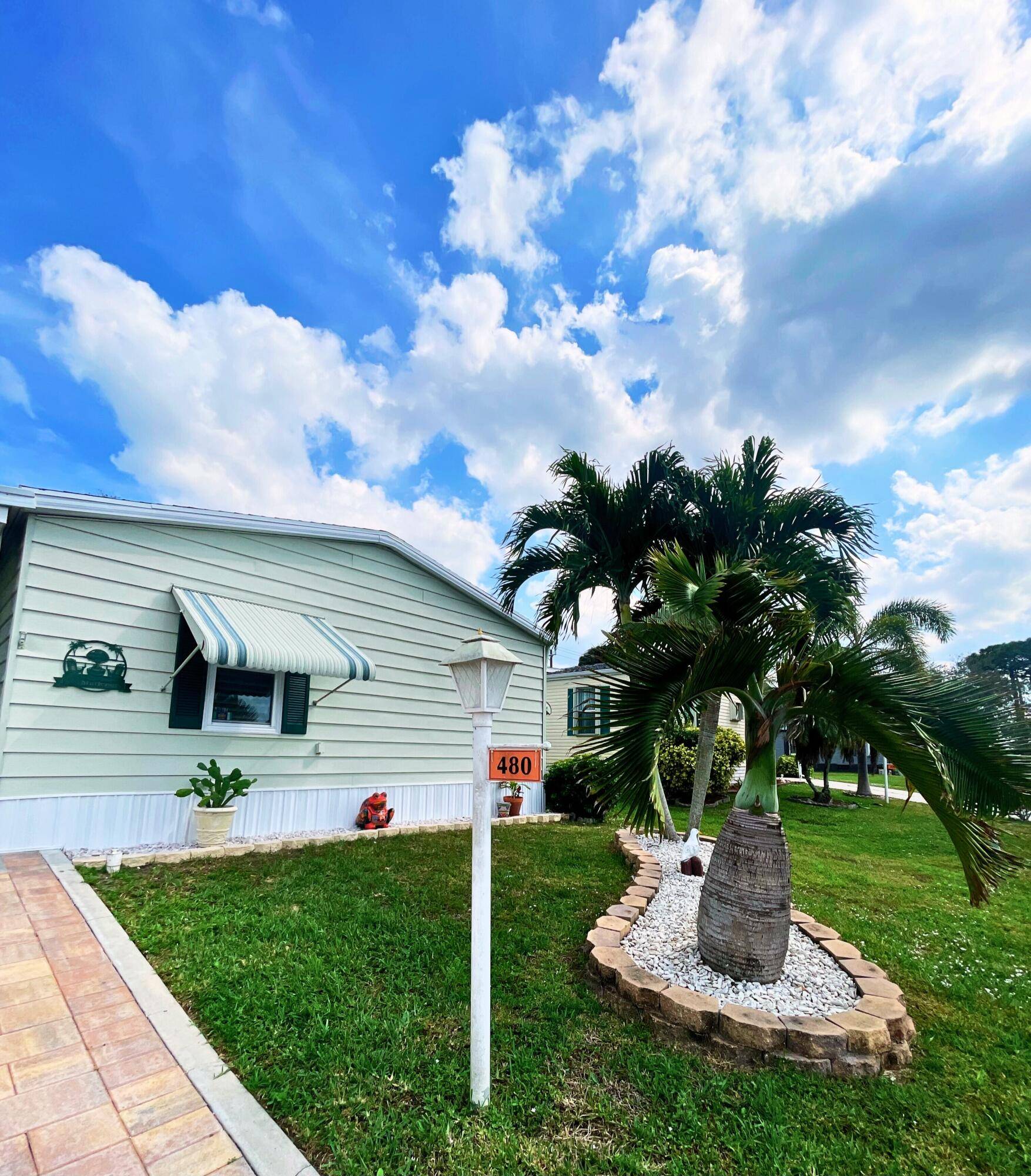 Move in ready, cozy beach retreat !