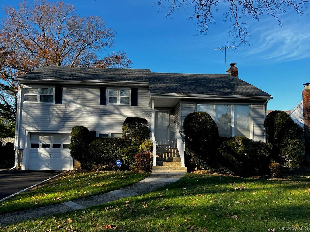 Updated 3 bedroom, 2. 5 bath split level in heart of Garden City.