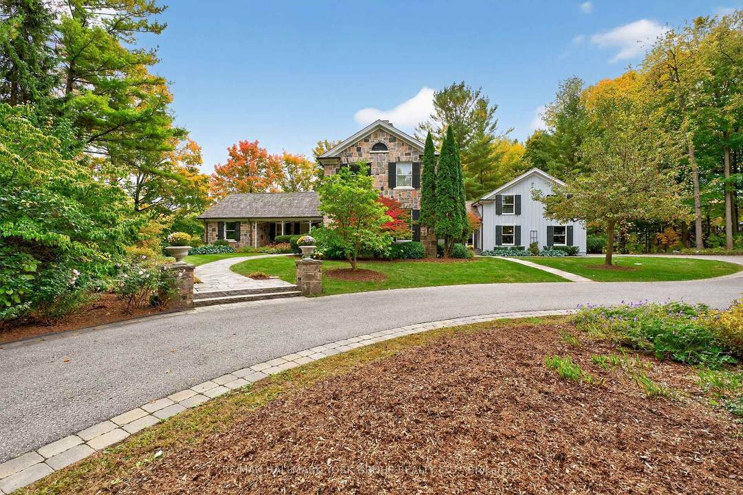 Welcome to Ridgewood, one of Aurora's most distinguished estate properties.