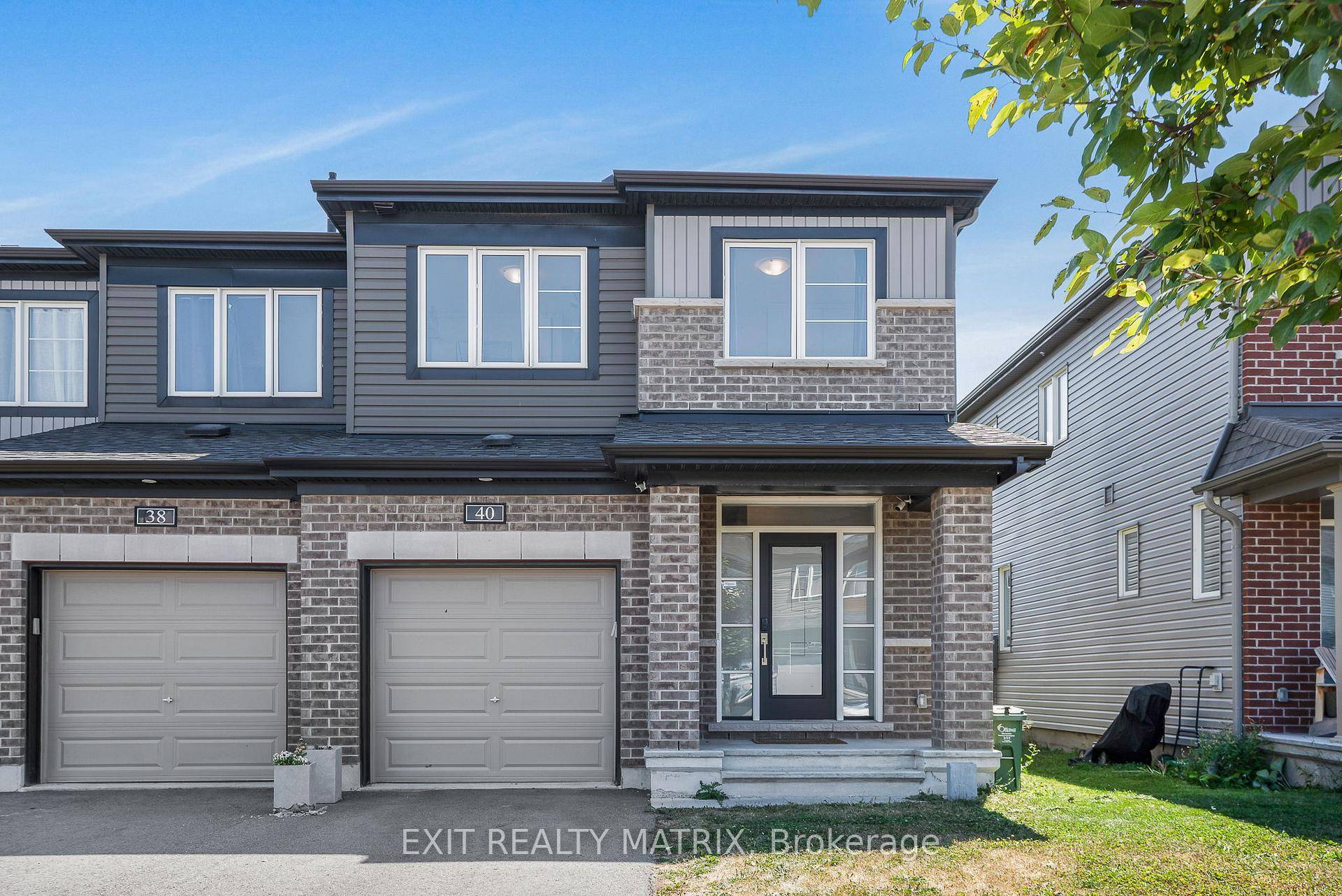 This upgraded Minto Tahoe End Unit Executive Townhome in Avalon West offers over 2, 000 sq.