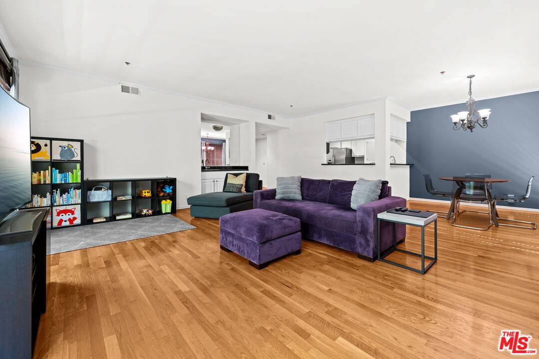 1401  S Bentley Ave 2BR Beverlywood La