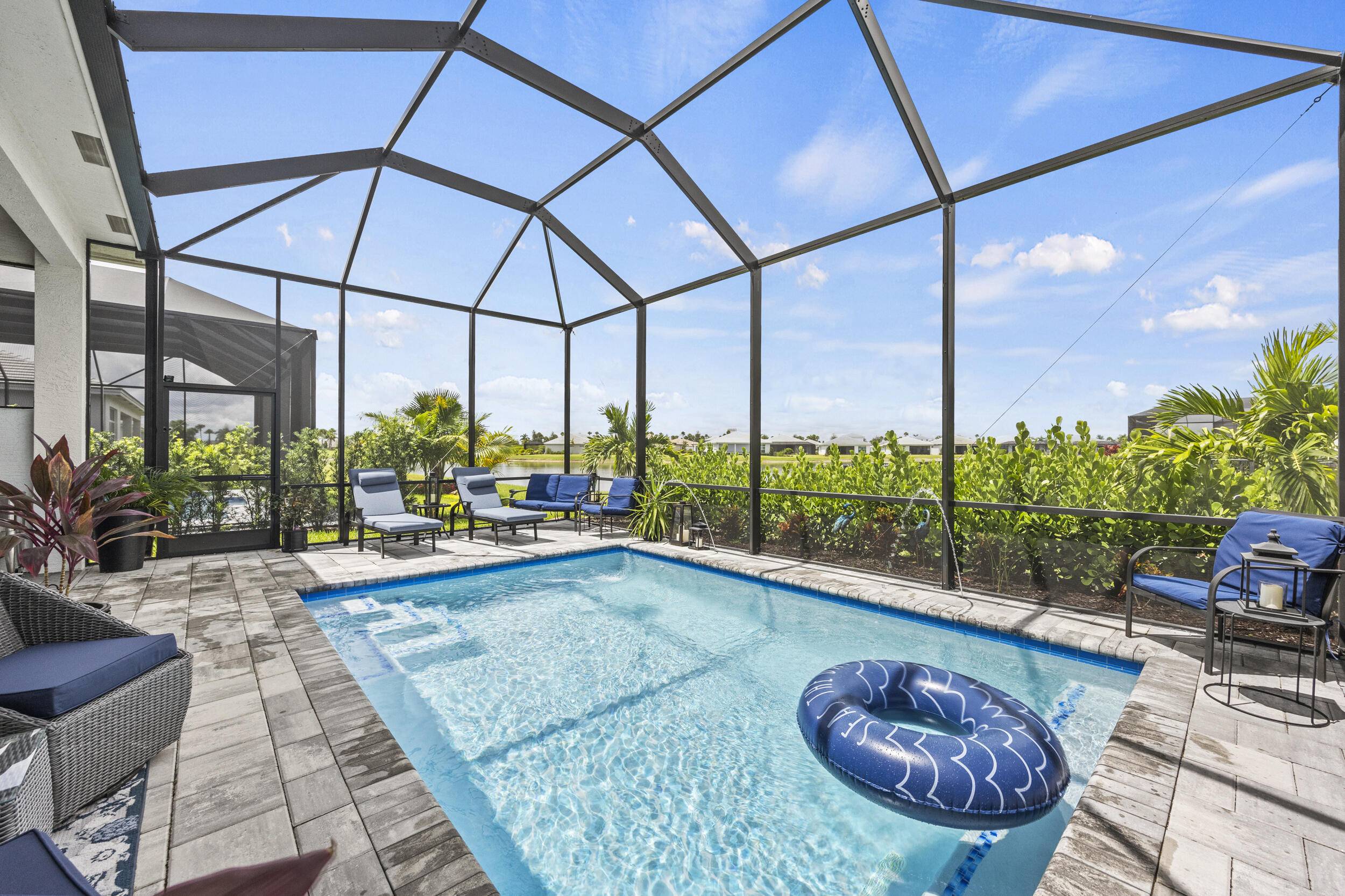 Welcome to this charming 3 bed, 2 bath Caroline floorplan home in desirable PGA Verano !