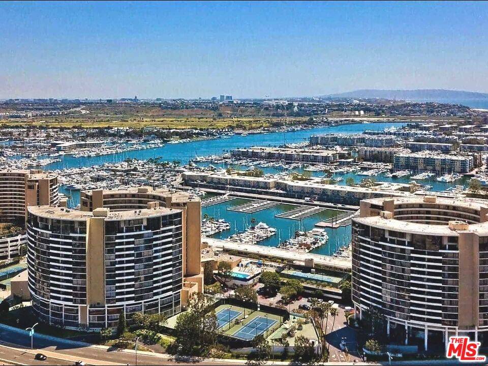 4265   Marina City Dr 1BR Marina Del Rey La