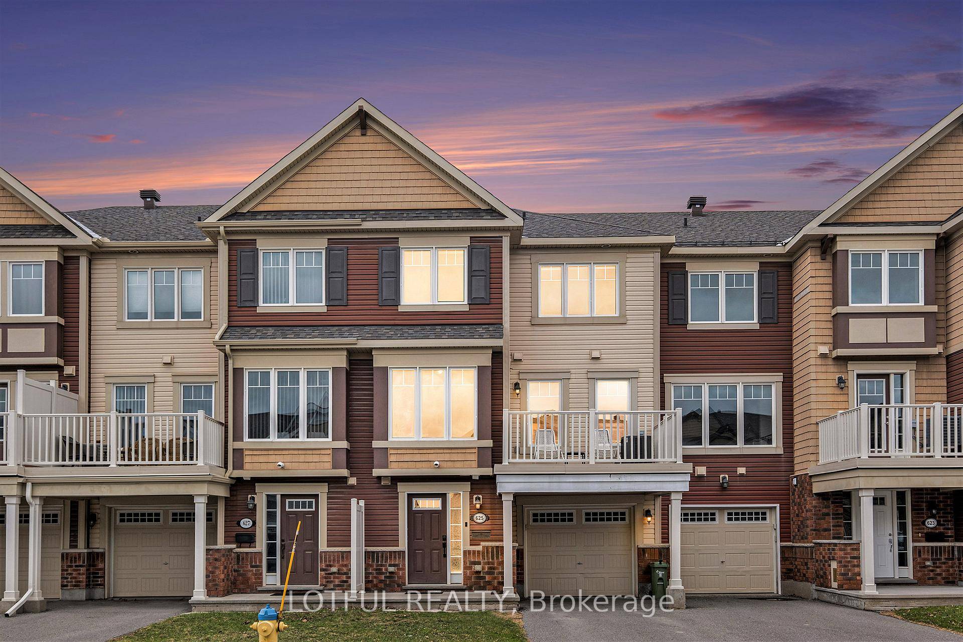 Welcome to this beautifully maintained freehold townhomeno condo fees, a brand new dishwasher, and a bright, open concept layout make it a standout choice for first time buyers, downsizers, or ...
