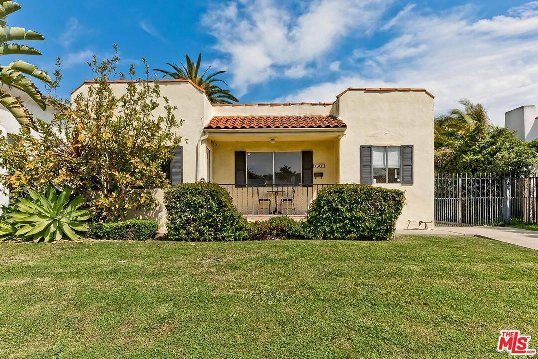 736  N Poinsettia Pl 2.0 Hollywood Hills East LA