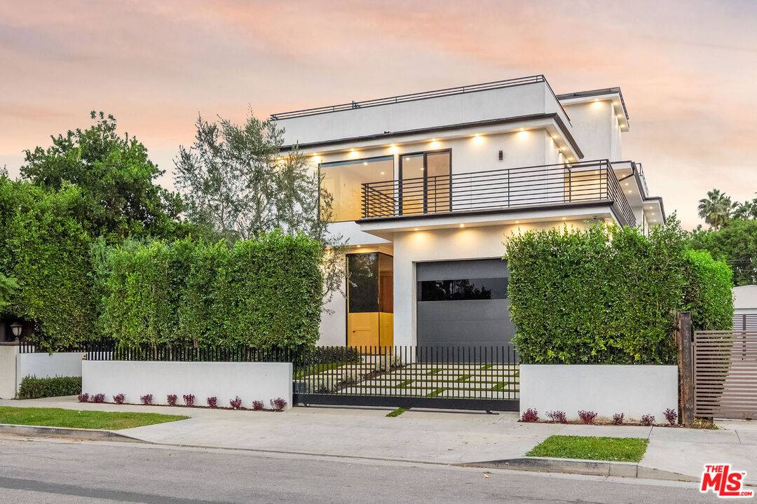 444 N Laurel Ave 5BR Beverly Grove La