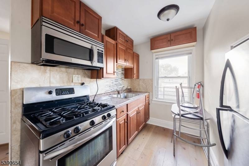 Beautiful 3 family home in the heart of Newark !