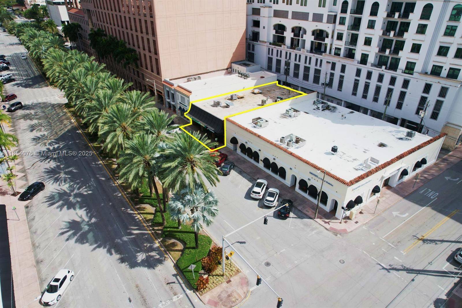 Prime two tenant net leased asset located at 274 Alhambra Circle in Coral Gables, Florida.