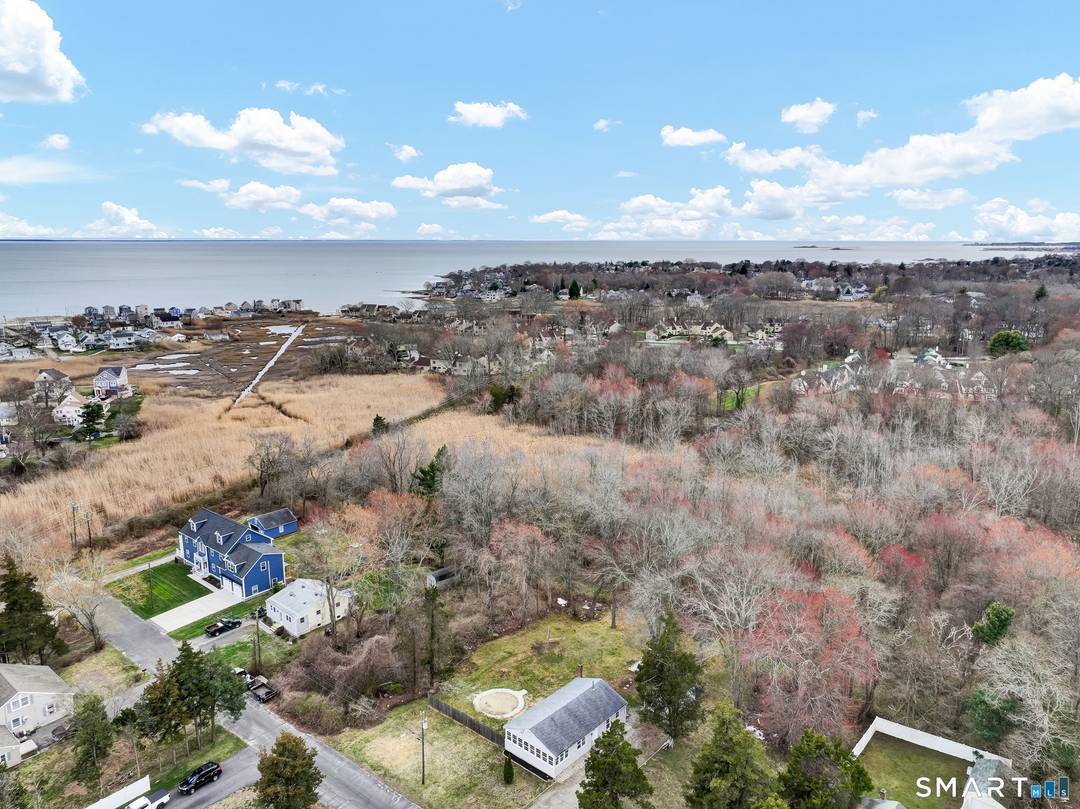 This beautifully renovated ranch style home provides a perfect blend of modern style, comfort and luxury.