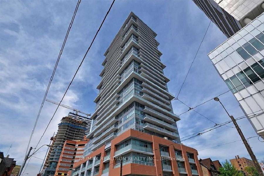 Enjoy the Convenience of Condo Living in This Studio Unit, Which Offers Functionality.