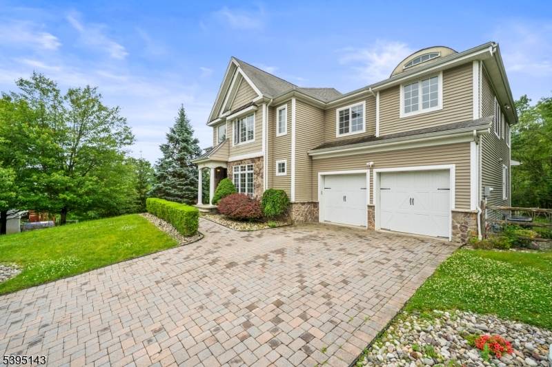 Overlook Rdg Oakland Boro New Jersey Single-Family