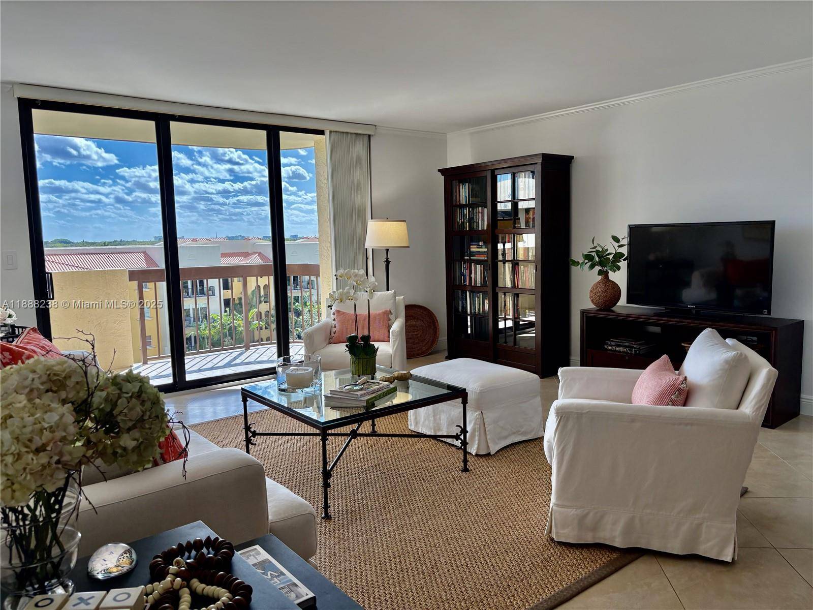 Immaculate amp ; Spacious 2 bed 2.