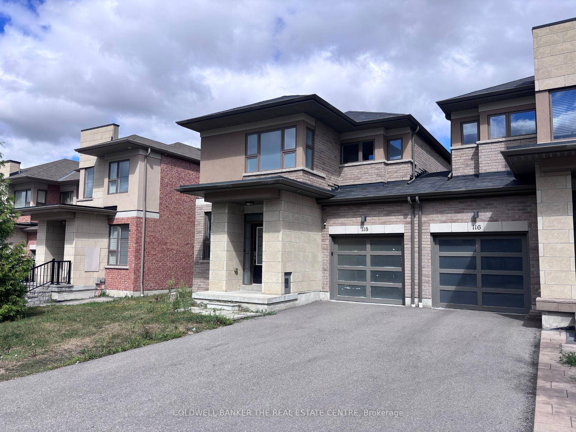 Welcome to 118 Vanier Street, located in the highly desirable Pringle Creek community of Whitby !