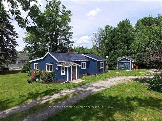 3 Bedroom Bungalow On Huge Lot With 210 Feet Frontage.