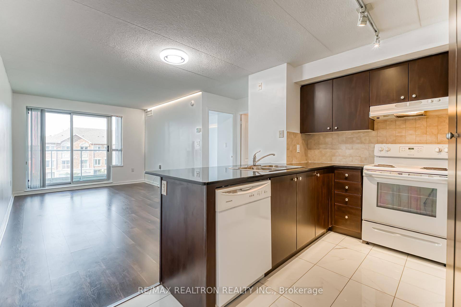 Experience Comfort And Convenience In This Bright One Bedroom Unit Featuring A Balcony With Peaceful Courtyard And Garden Level Views.
