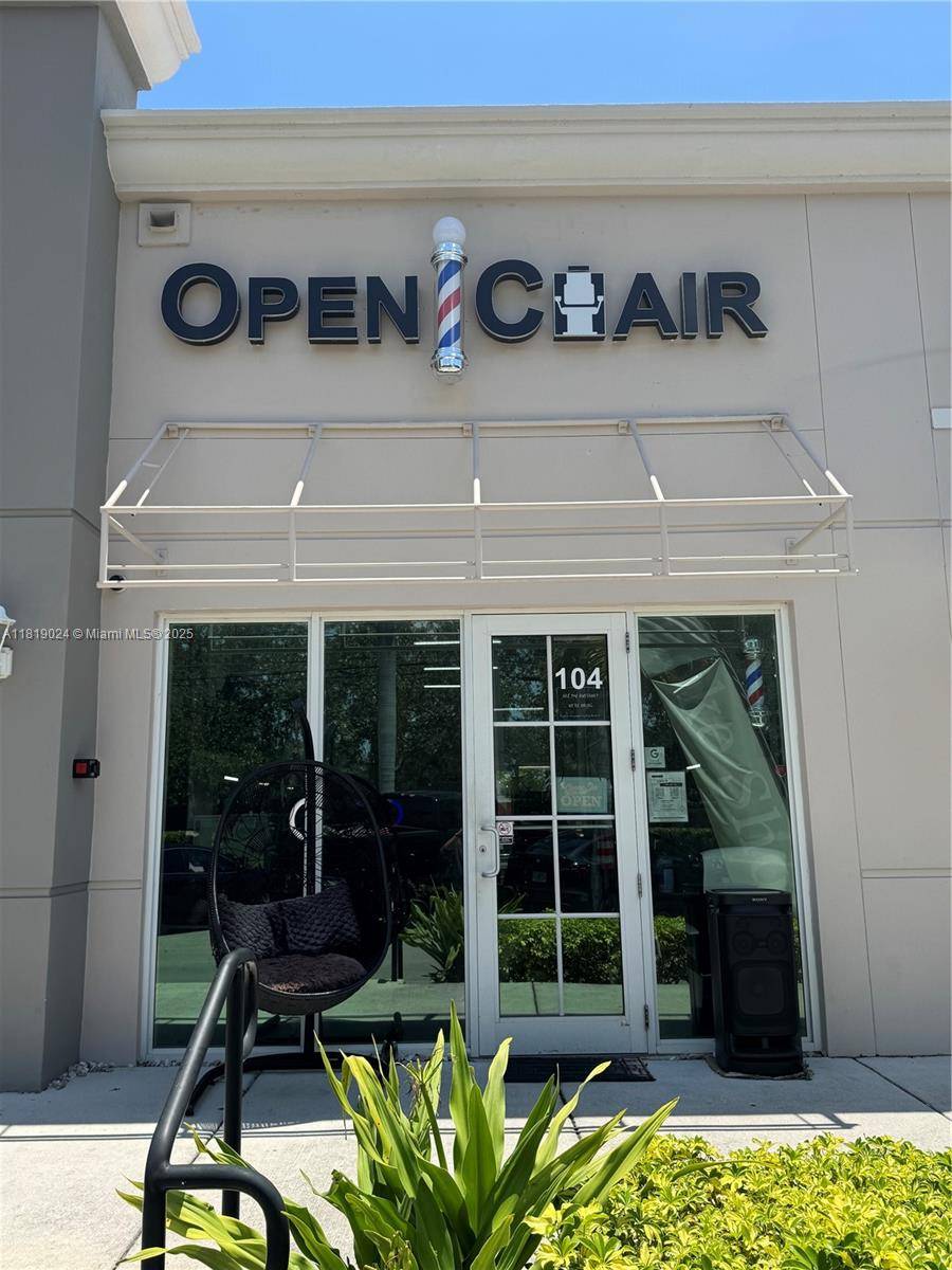 Prime Commercial Opportunity in the Heart of Miramar !