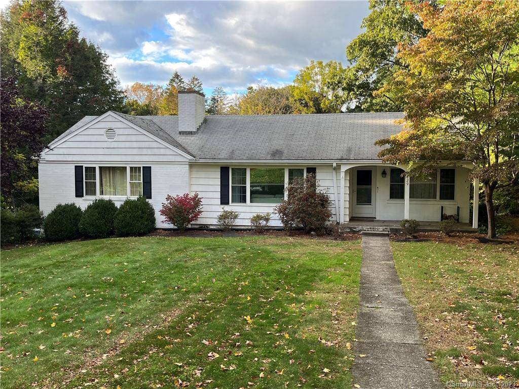 Easy and comfortable 1 level living at this ranch style home in Central Orange with 3 bedrooms, 2 full bathrooms, 1 half bathroom and approximately 2100 sq ft of finished ...