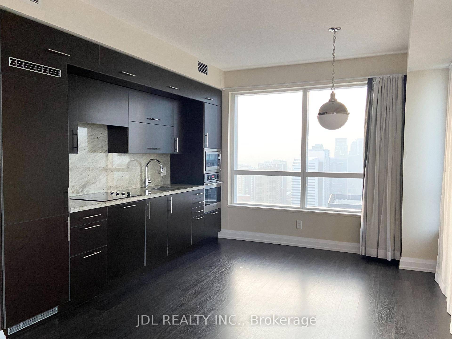 Luxury Tridel Hullmark Centre, High Floor, Corner Unit with 2 Bedroom and 2 Bathroom, Master With Large Walk In Closet and 4pc Ensuite Bath.