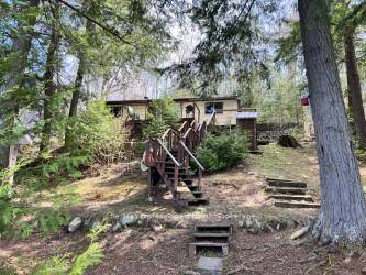 Check out this cozy 3 bed 1 bath, 3 season cottage on beautiful Allen Lake !