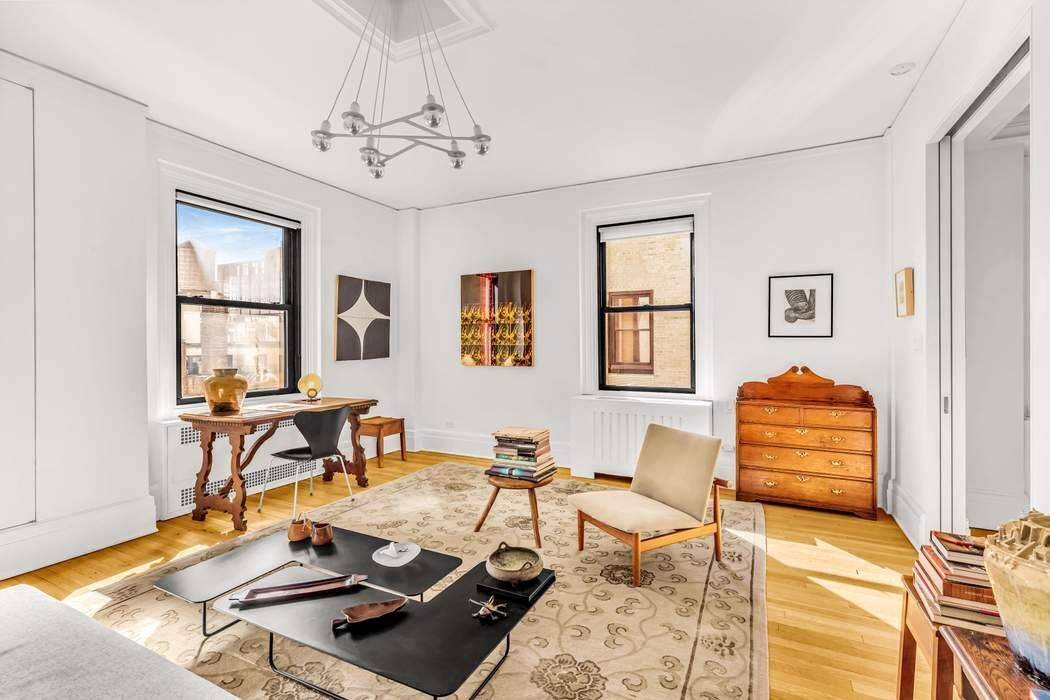 Welcome to your dream 2BR 2BA oasis on Park Ave and 82nd.