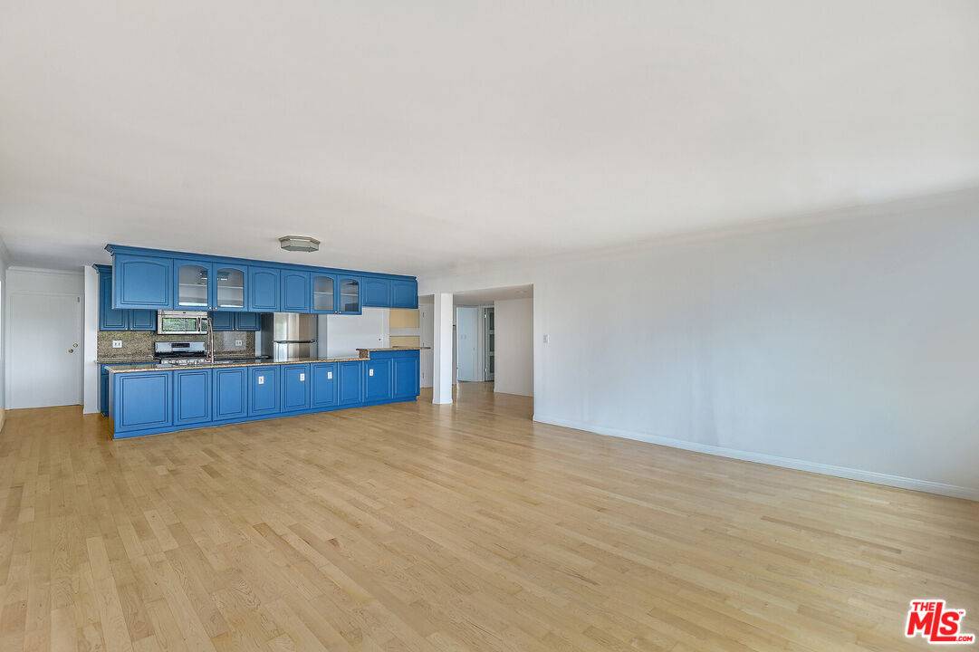 440 S Roxbury Dr 2BR Beverly Hills La