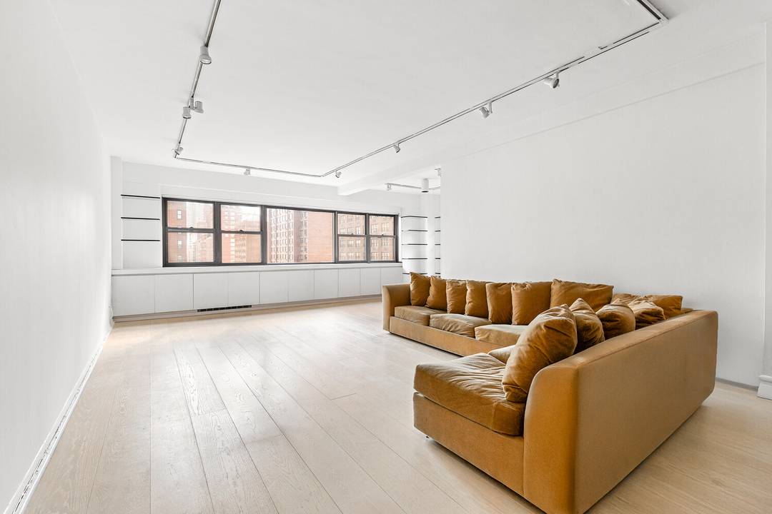 Welcome to this rarely available and highly coveted corner C line, a spacious 2 bedroom, 2 bath residence perched on the 11th floor of one of the Upper East Side's ...