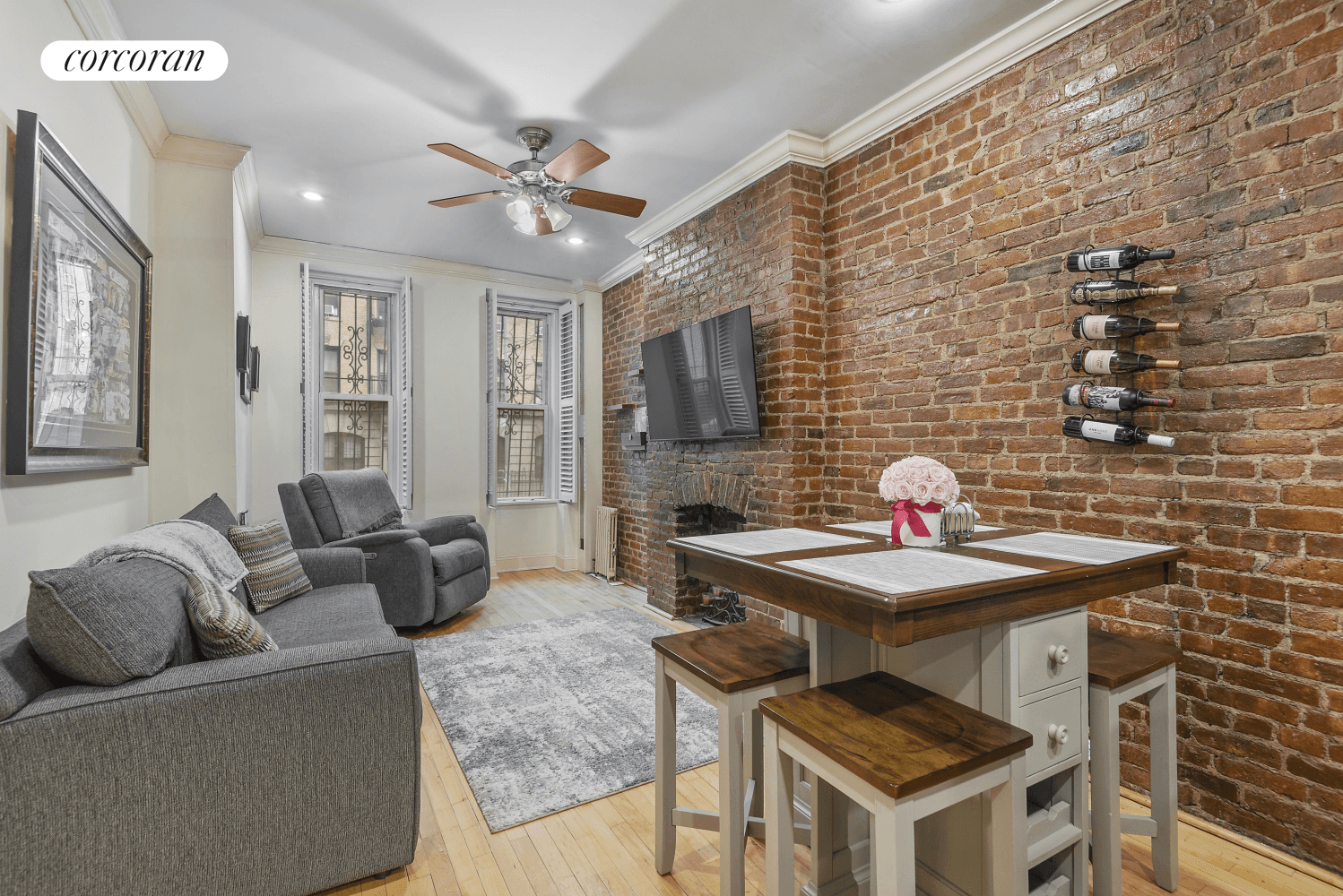 Welcome to 218 East 82nd Street, Apartment 1FE, a beautifully renovated pre war co op residence located in the heart of Manhattan's Upper East Side.