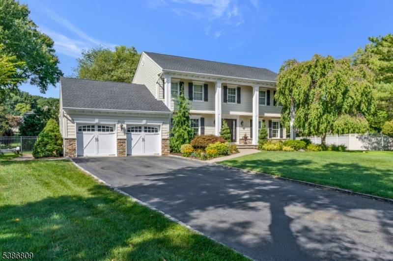 Stunning 4 bedroom, 2 full bath, 2 half bath Colonial at the end of a quiet cul de sac in Hanover Twp's sought after Trailwood section.