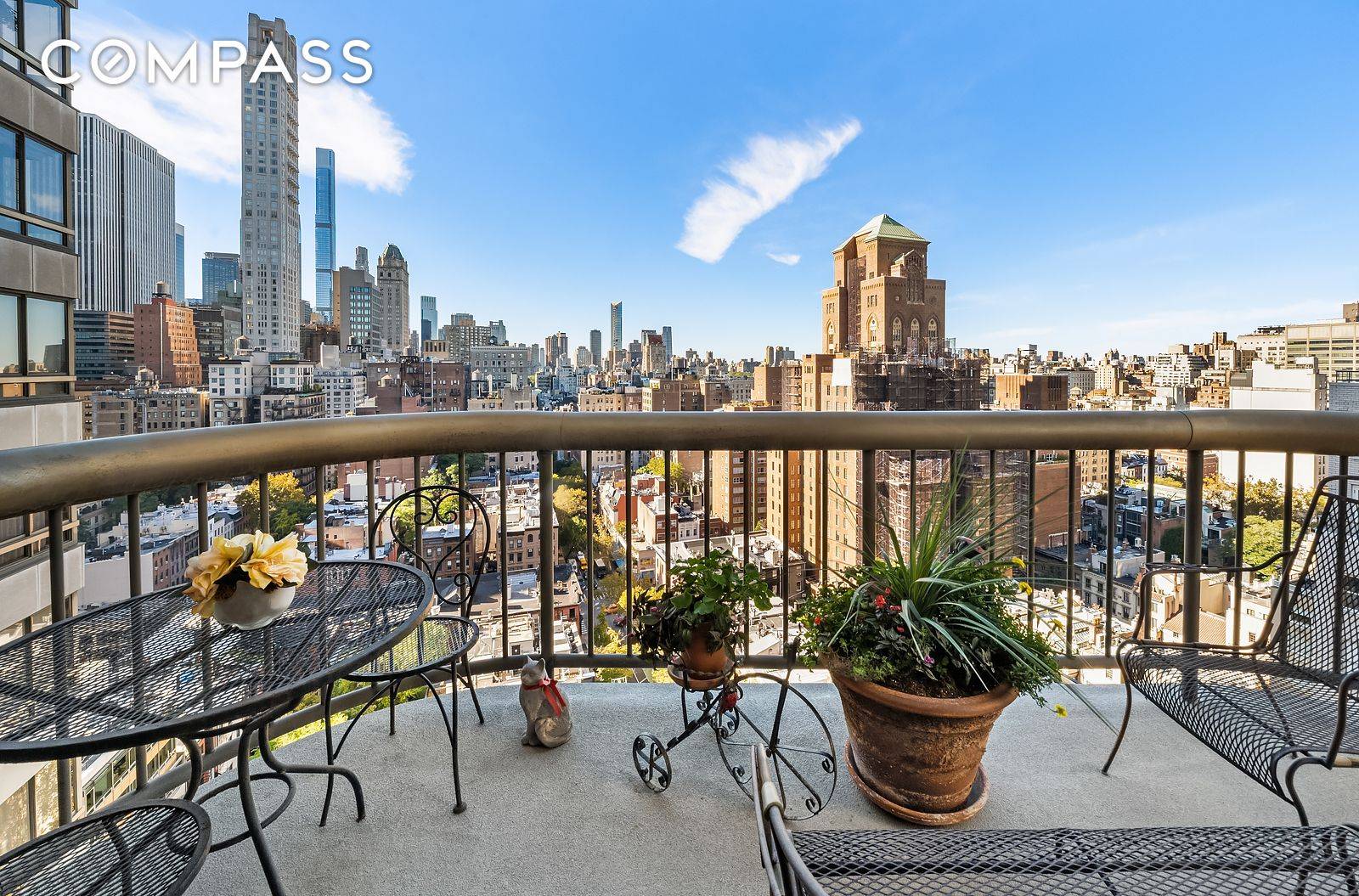 Welcome to Residence 167 E 61st Street an exquisite high rise sophisticated residence perched on the 20th floor in a full service luxury building.