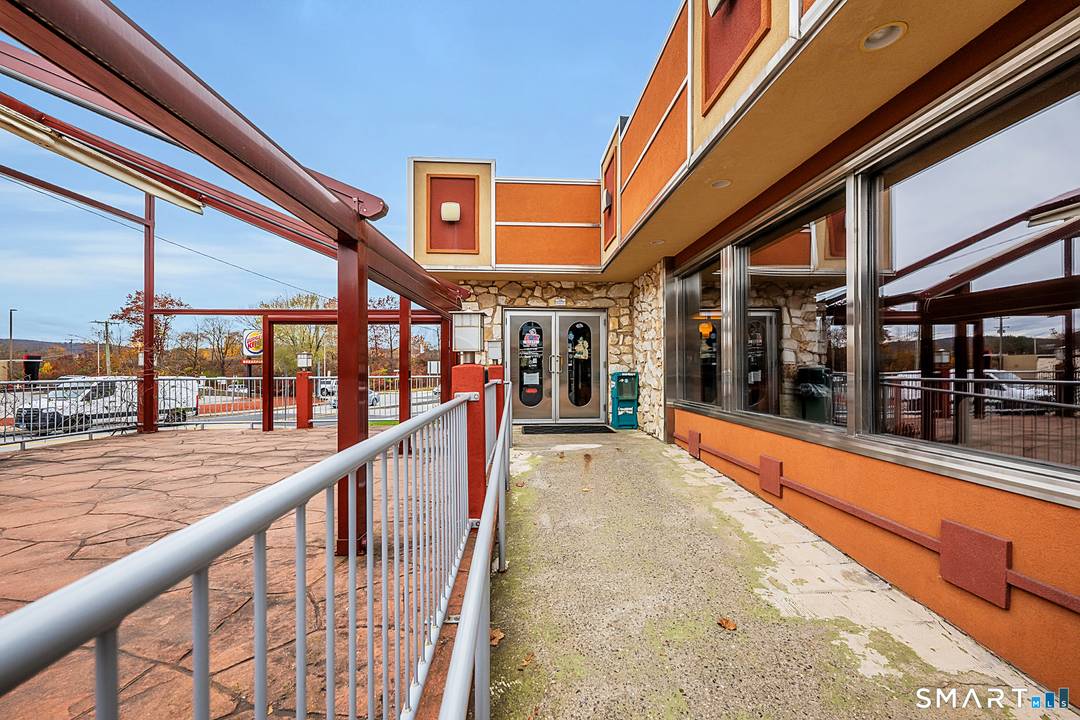 RARE opportunity to acquire a long standing well known restaurant property in the heart of Torrington Ct one of Litchfield County's fastest evolving micropolitan markets.