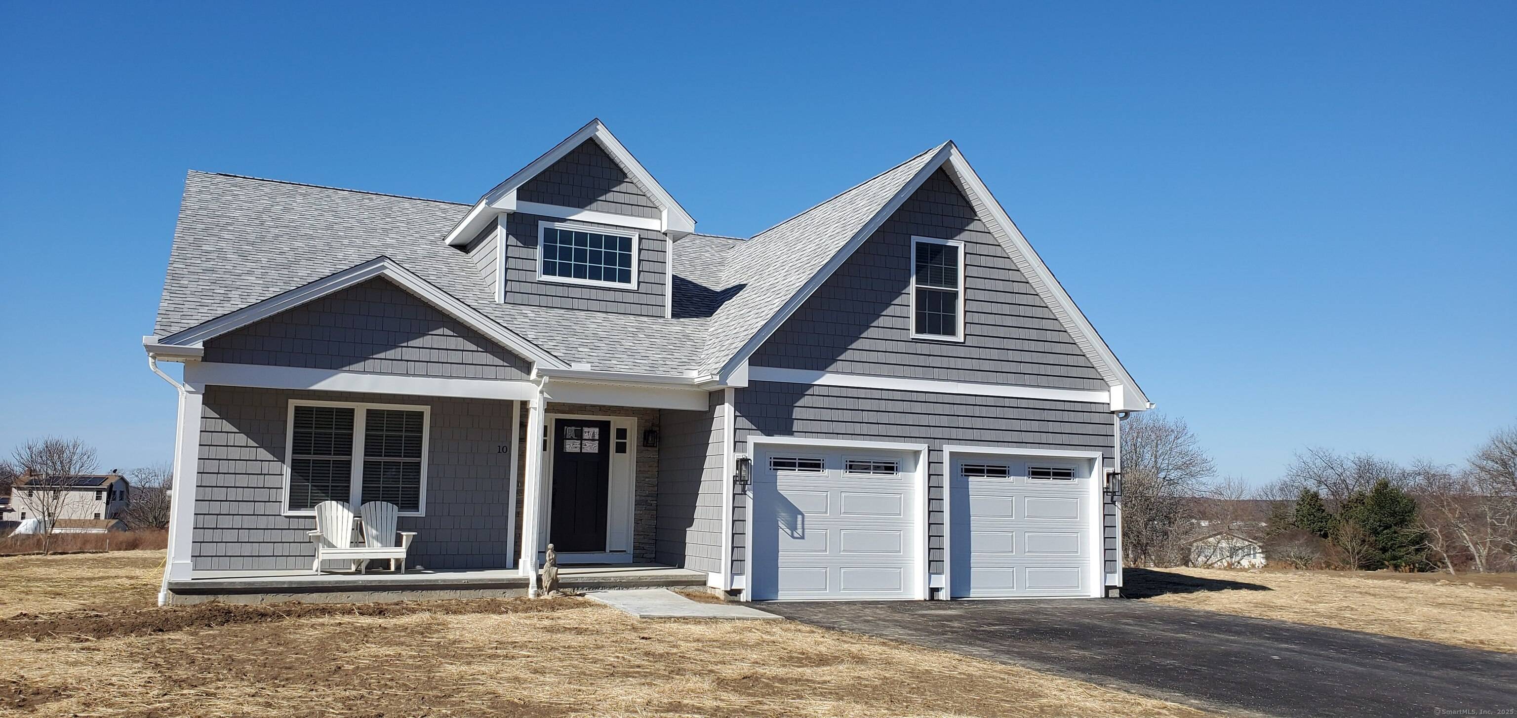 Modern Ranch style home in Mystic !