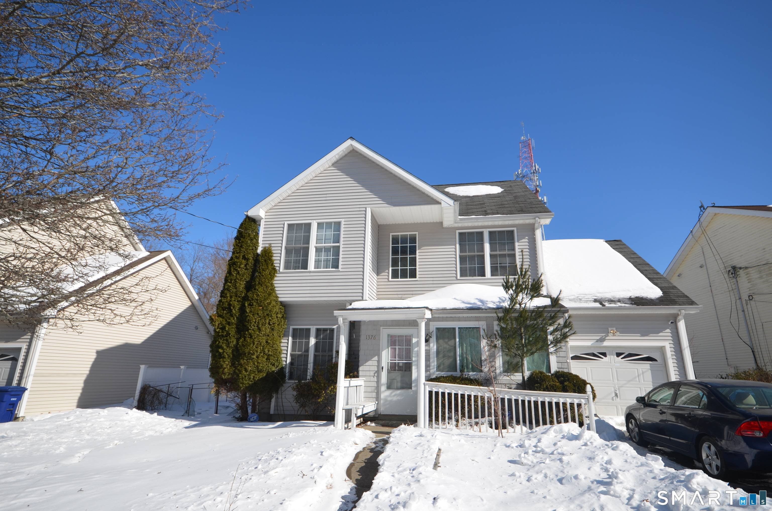 North End Trumbull BPT Line 2006 Built Beautiful Colonial with original owner This Spacious house has 3 4 Bedrooms and 3 full bath.